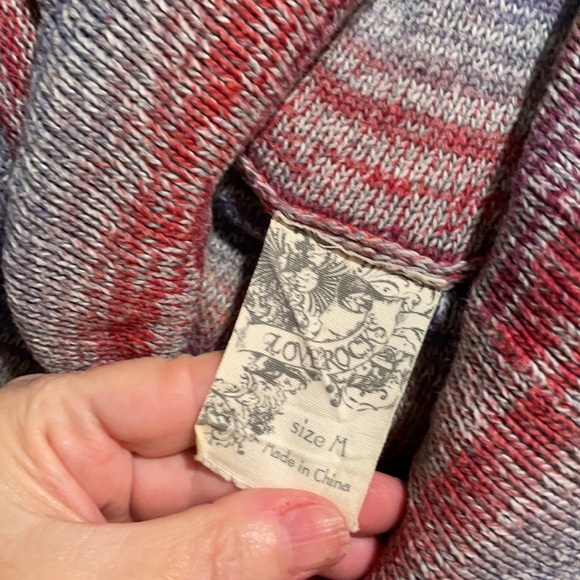 Love Rocks Medium sweater LNC - Picture 7 of 9